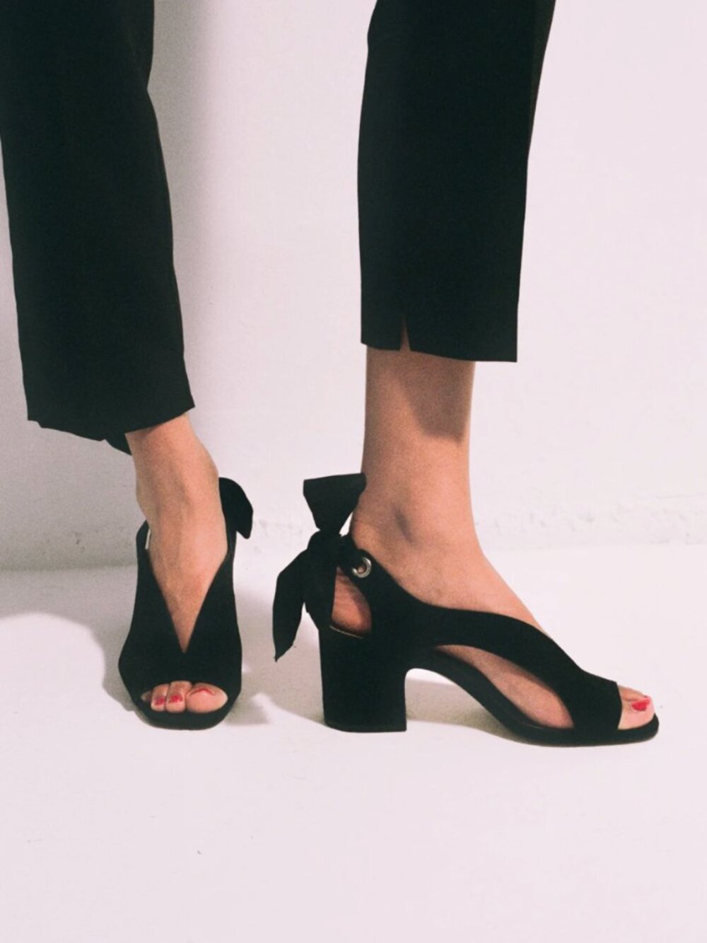 Nomasei Paris x Montopoli Adora Sandals Womens 39 8 Black Open Toe Bow Tie Back